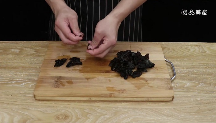 黑木耳烧豆腐 第3张