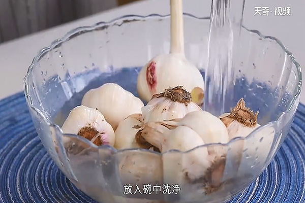 正宗糖蒜的腌制方法 第2张