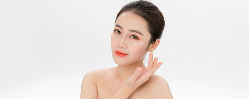 怎样正确使用眼霜 第1张